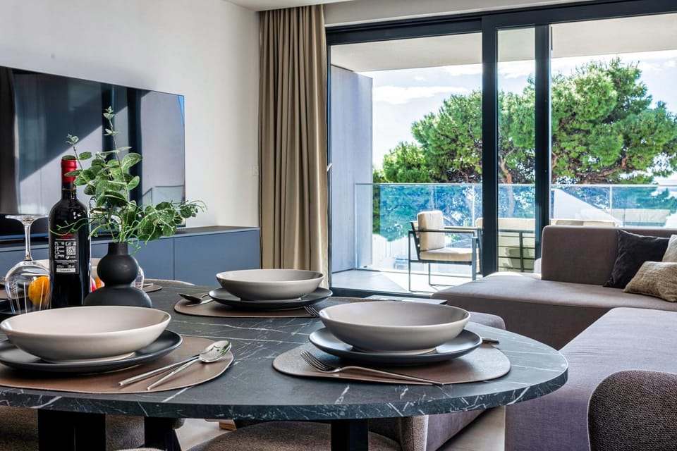 Balcony/Terrace, Living room, Seating area, Dining area