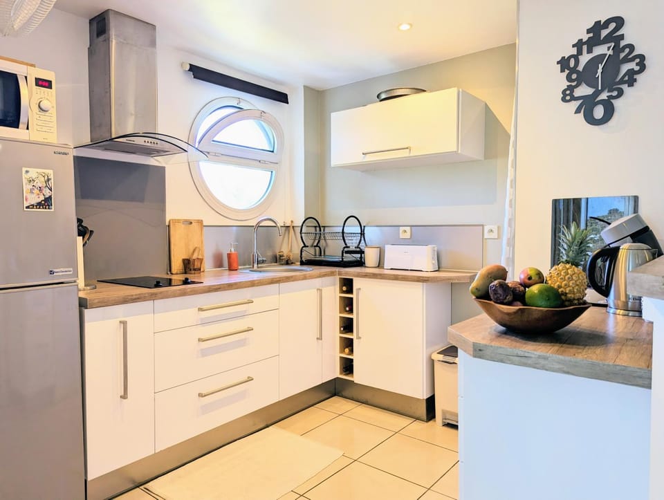 Coffee/tea facilities, Kitchen or kitchenette, dishwasher, minibar, pet friendly, stove, toaster