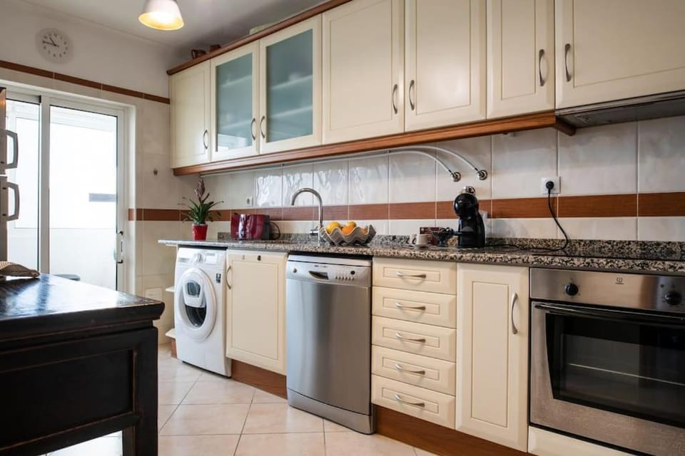 Coffee/tea facilities, Kitchen or kitchenette, dishwasher, minibar, pet friendly, toaster