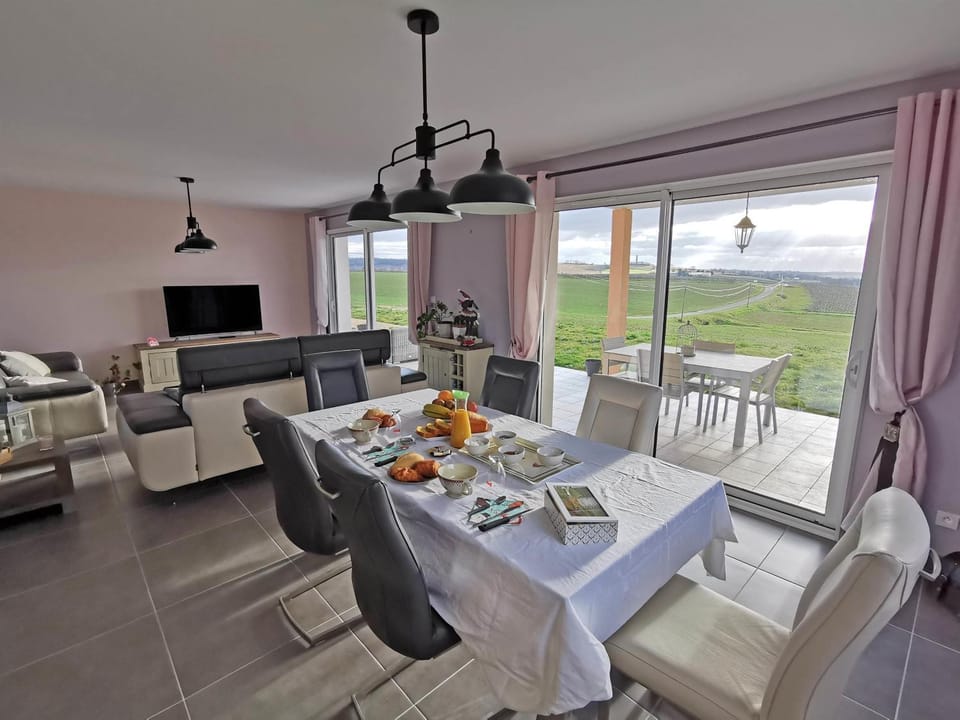 Balcony/Terrace, Dining area, Continental breakfast