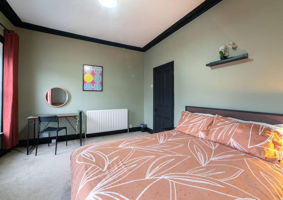 Best Work Stays 4 Bedroom Washer FreeParking House in Liverpool