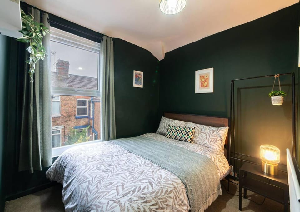 Best Work Stays 4 Bedroom Washer FreeParking House in Liverpool