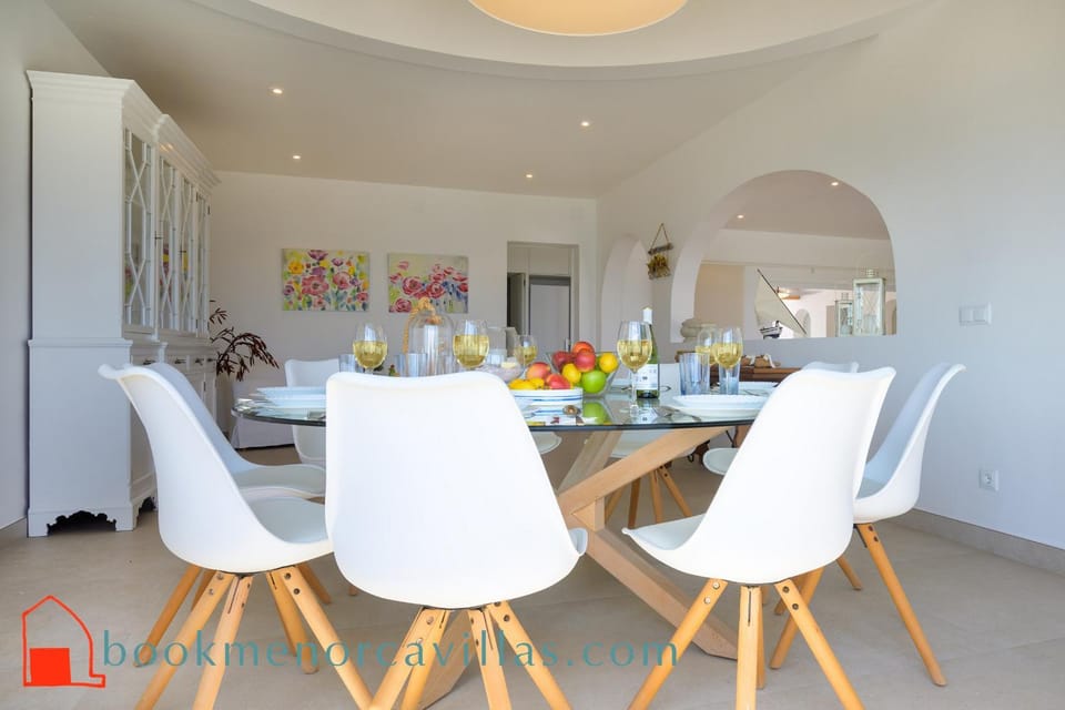Kitchen or kitchenette, Food, Drinks
