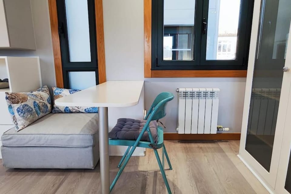 Joaquin Lóriga diseño centro Vigo Apartment in Vigo