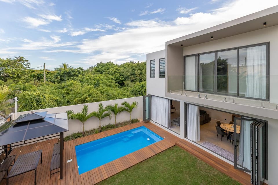 Property building, Patio, Natural landscape, Garden, View (from property/room), Balcony/Terrace, Balcony/Terrace, Garden view, Pool view, Swimming pool