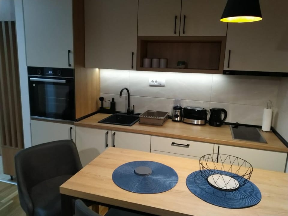 Coffee/tea facilities, Kitchen or kitchenette, Dining area, pet friendly, stove, toaster