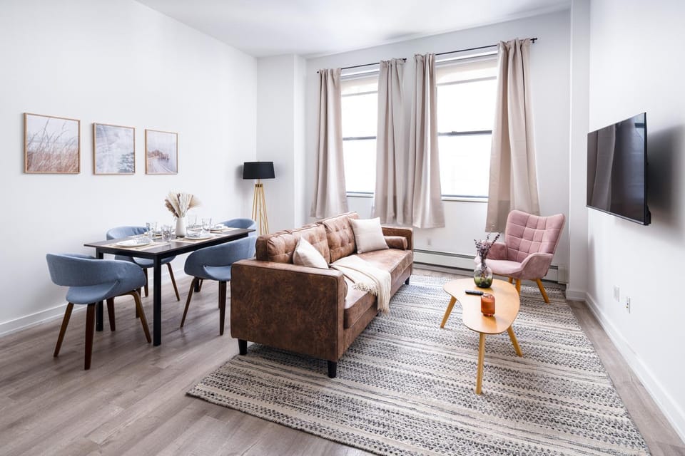 Living room, Dining area
