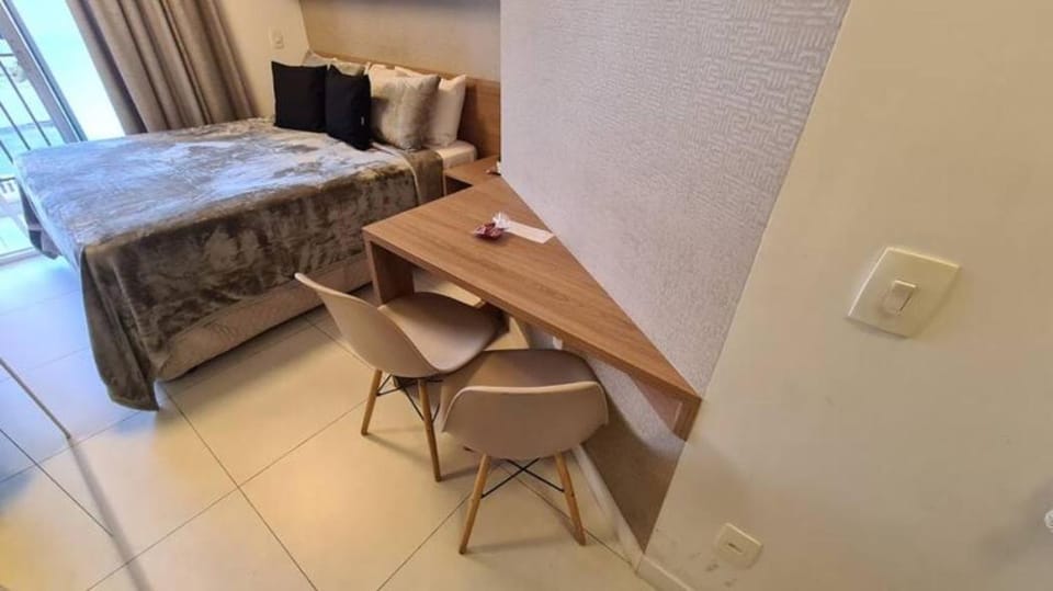 Bed, Photo of the whole room, Dining area, Bedroom, hair dresser