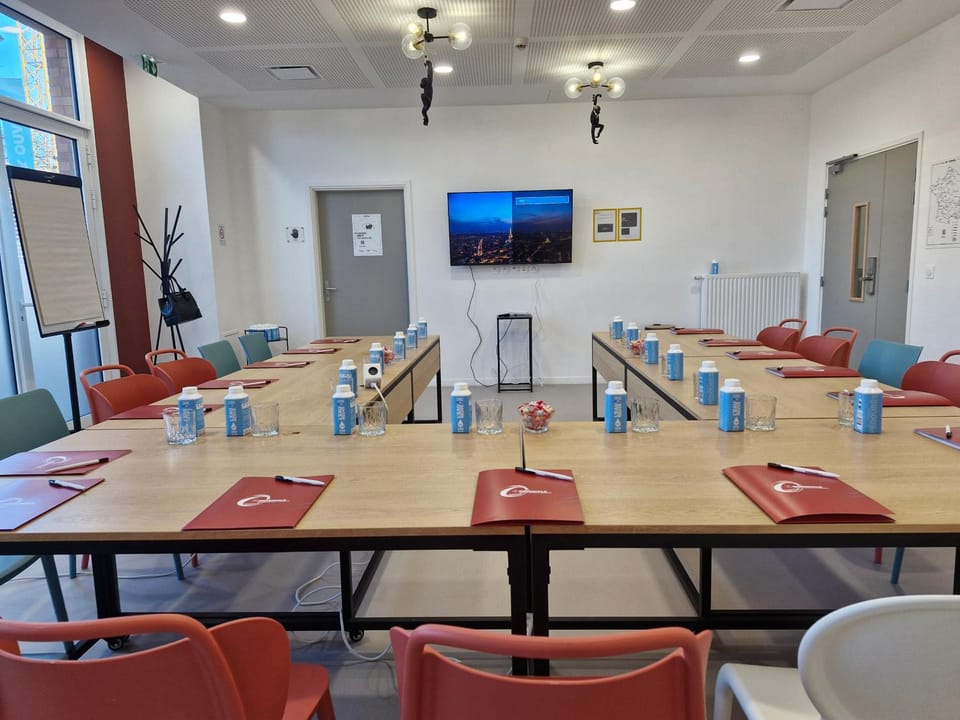 Meeting/conference room