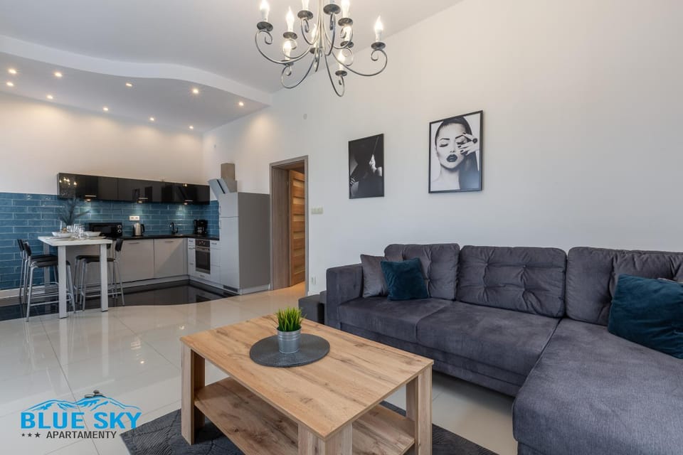 Kitchen or kitchenette, Living room, Seating area, minibar, stove