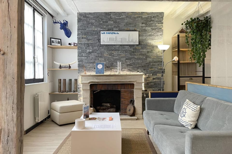 Living room, Seating area, flat iron