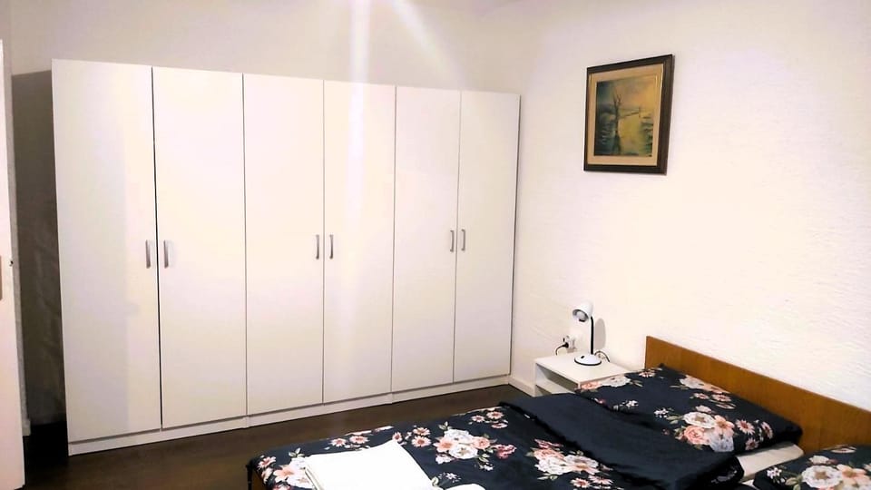 Bed, Bedroom, wardrobe