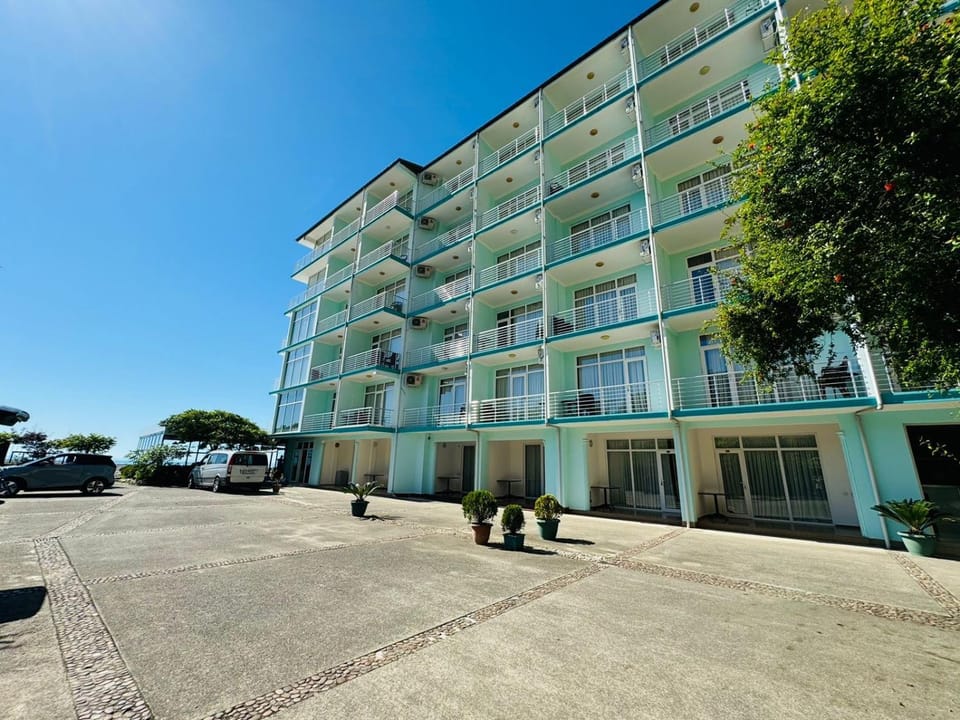 Property building, Day