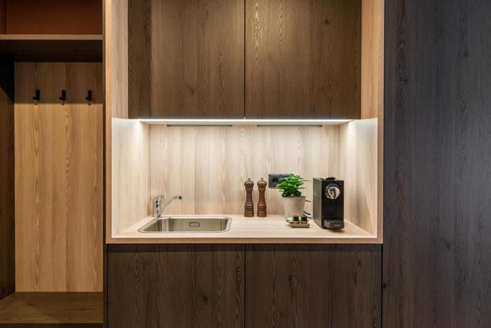Coffee/tea facilities, Kitchen or kitchenette