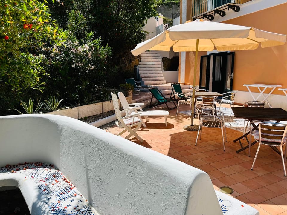 Property building, Balcony/Terrace