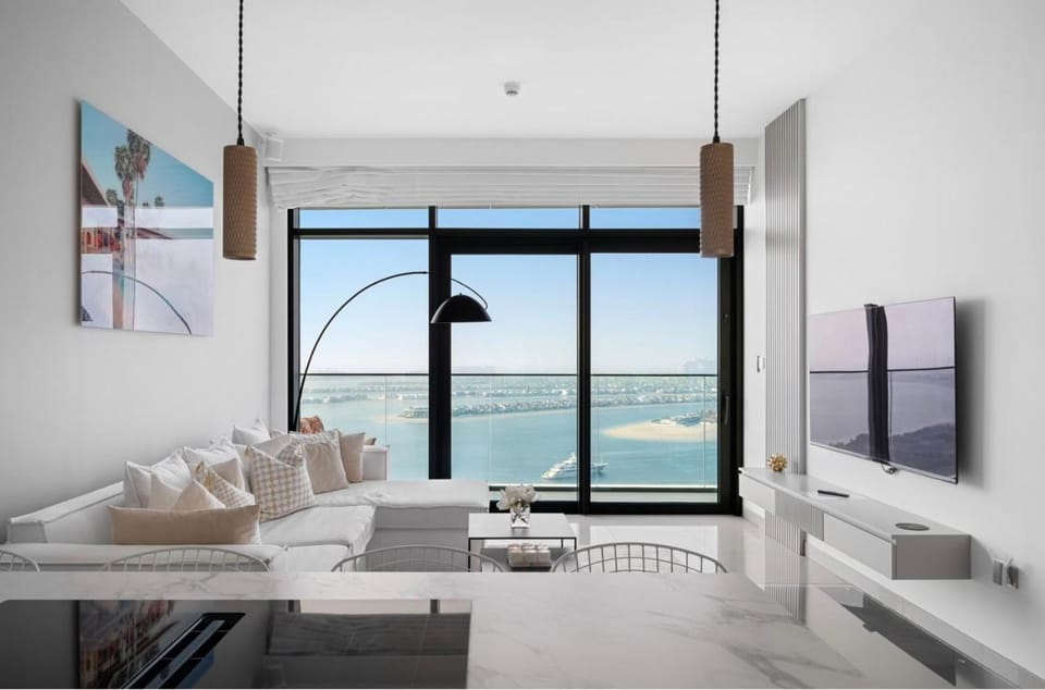 Palm View - Beach Vista T1 Apartment in Dubai