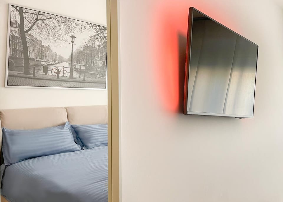 Bed, TV and multimedia, Bedroom, locker, locker
