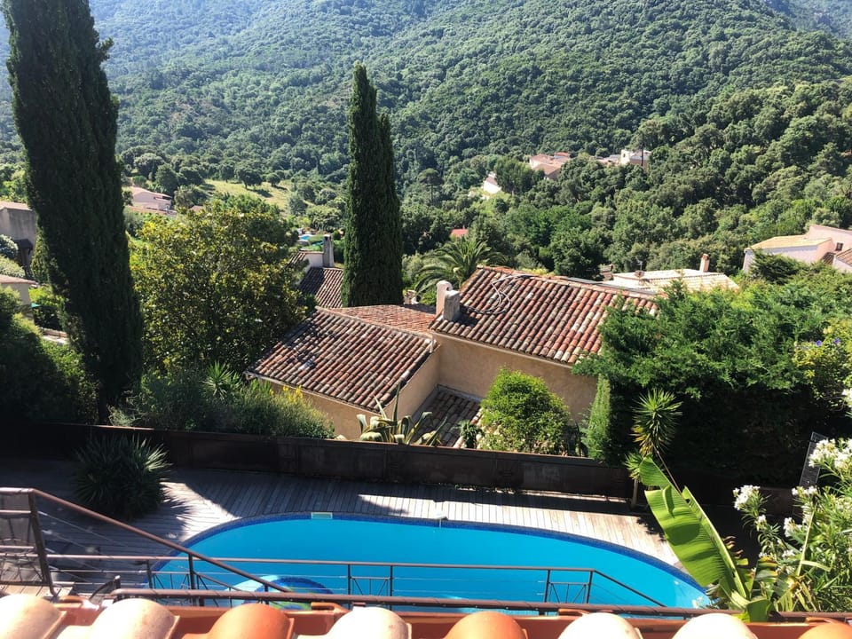 Neighbourhood, View (from property/room), Balcony/Terrace, Other, Swimming pool