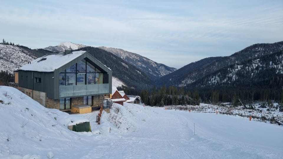 Property building, Natural landscape
