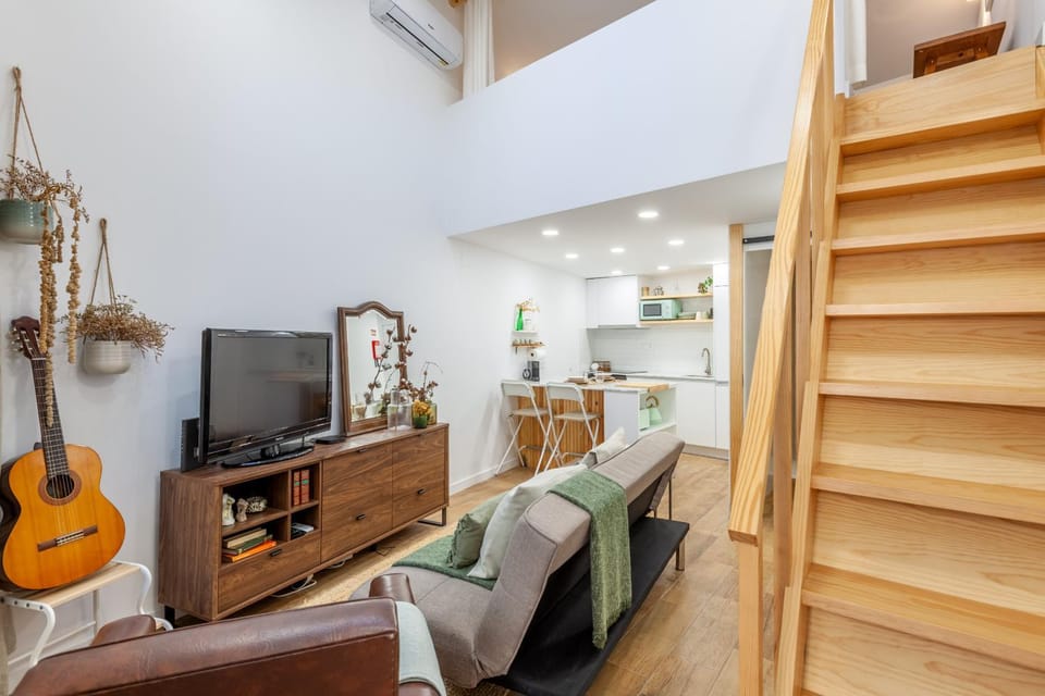 Communal lounge/ TV room, Living room