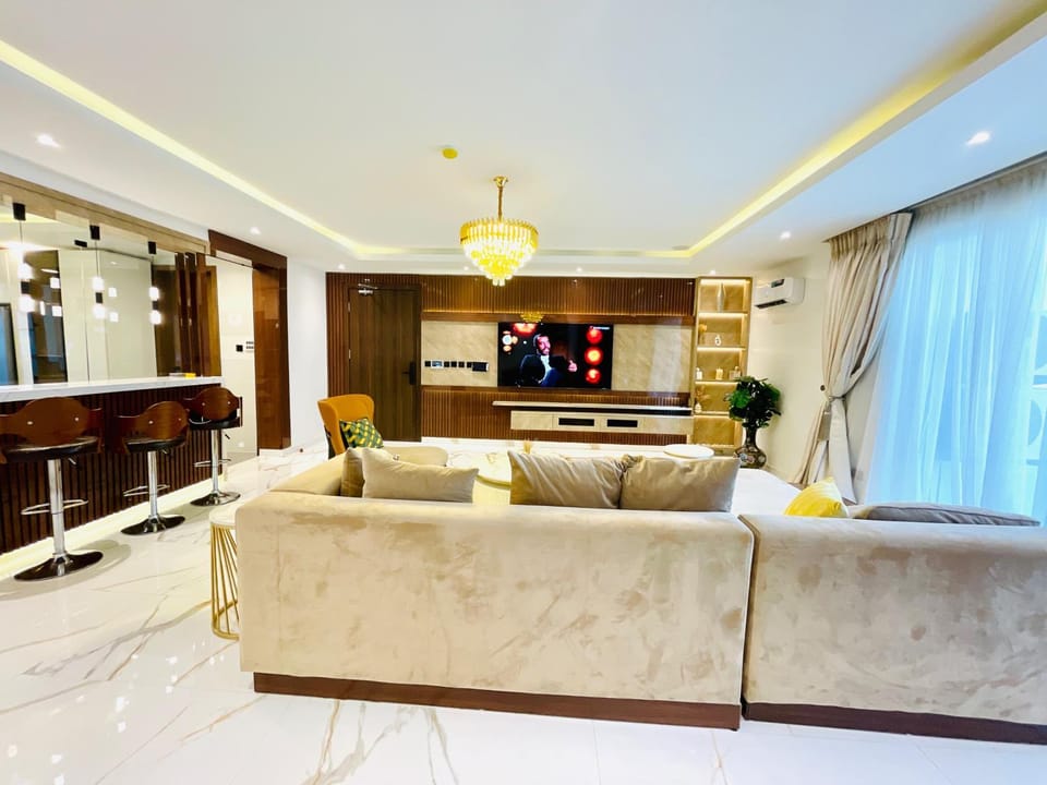 Sleeps 4 with Pool Access Apartment in Lagos, Nigeria