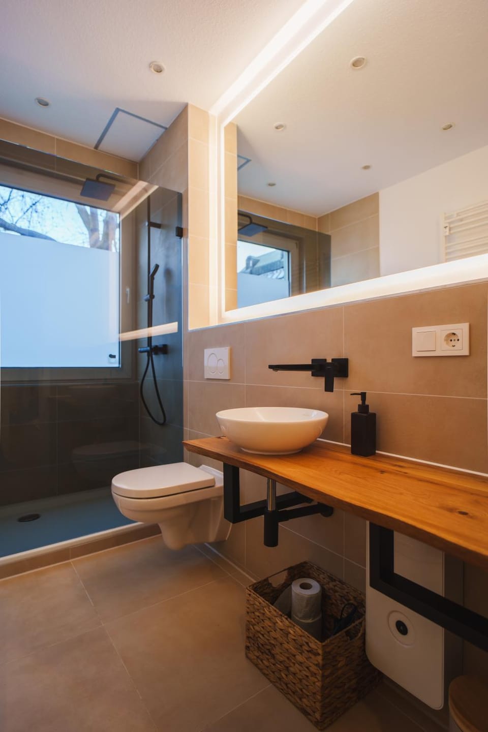 Shower, Toilet, Bathroom