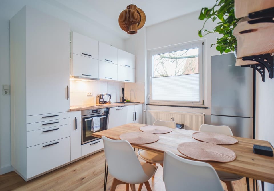 Kitchen or kitchenette, Dining area, pet friendly, stove