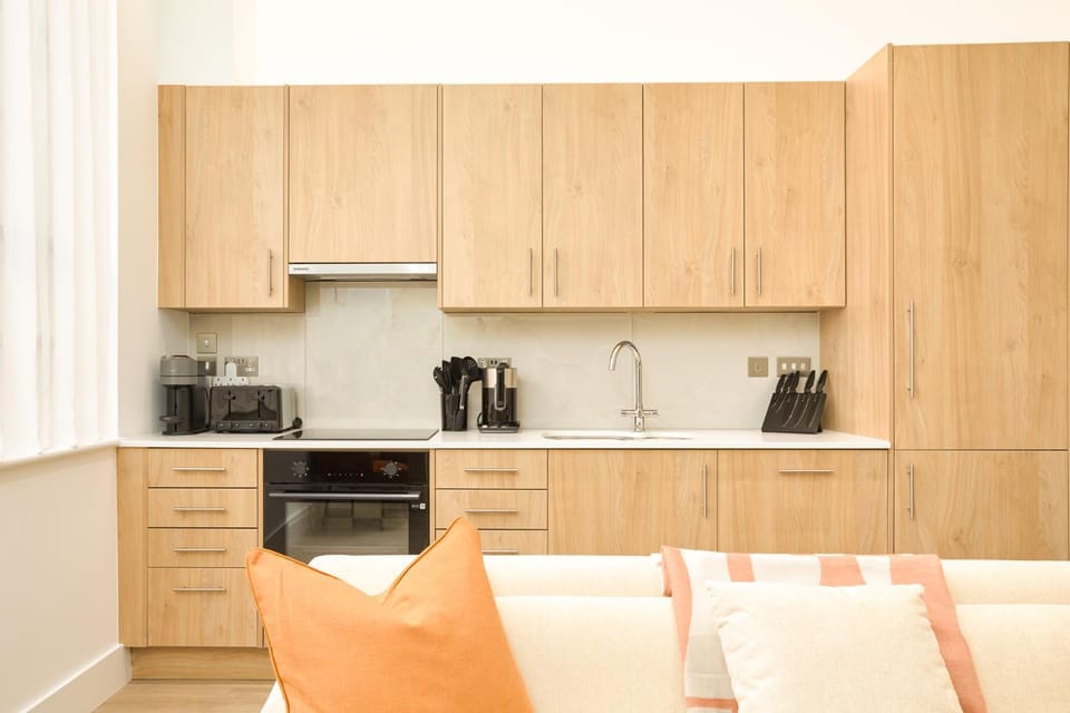 Coffee/tea facilities, Kitchen or kitchenette, minibar, pet friendly, stove, toaster