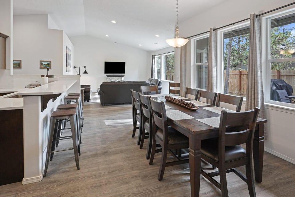 Four Seasons Retreat House in Three Rivers