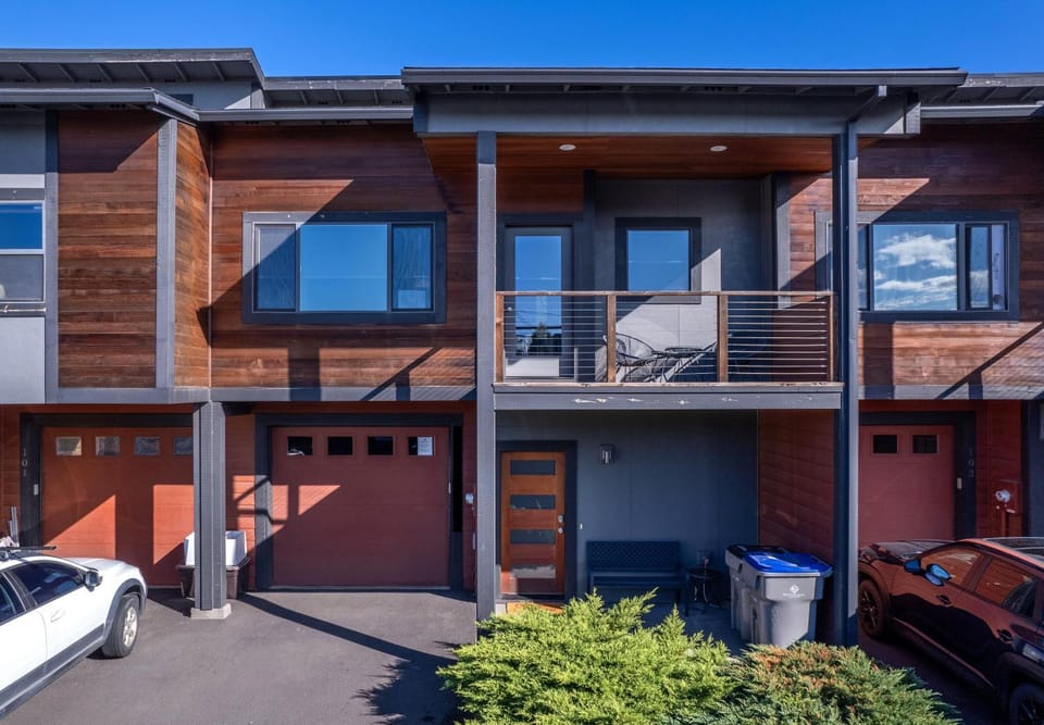 Hull Street Loft House in Hood River