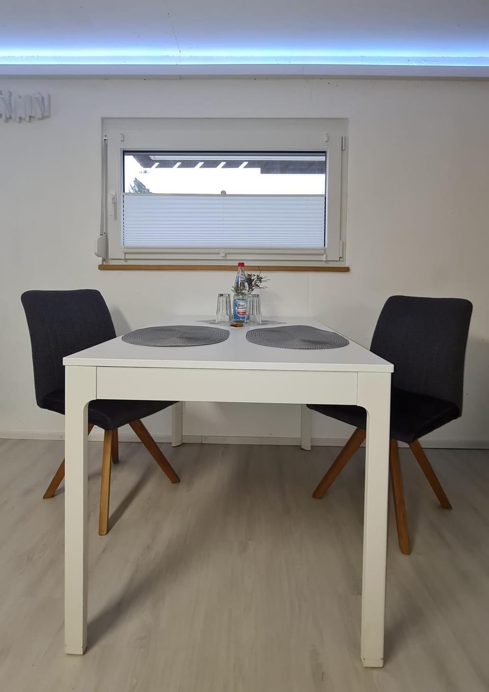 Seating area, Dining area, Food, Food