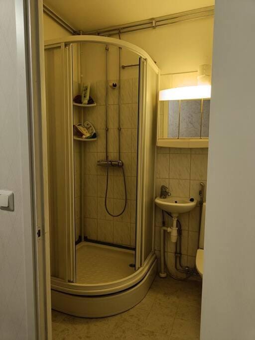 Shower, Bathroom
