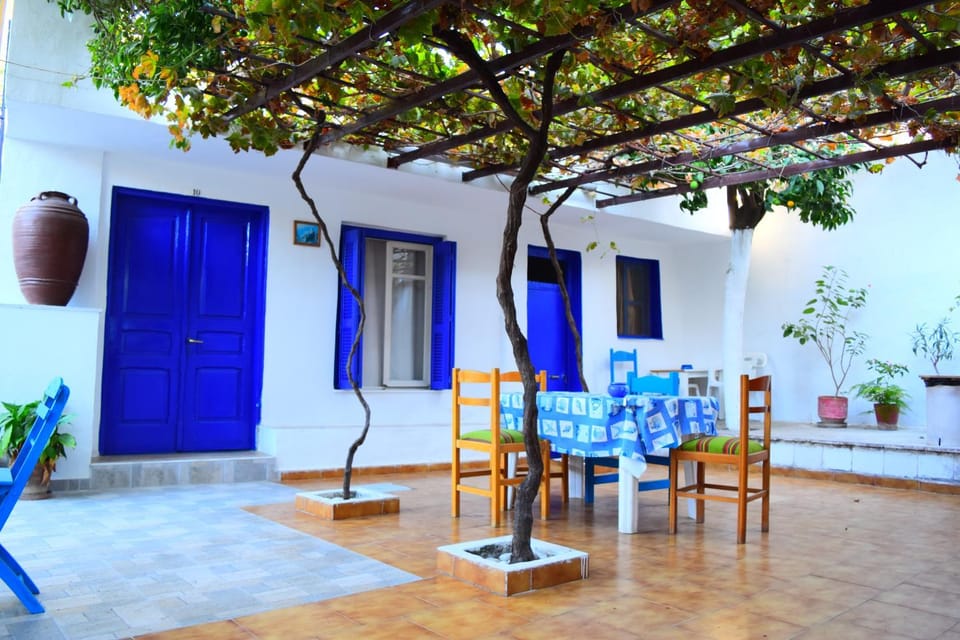 Inner courtyard view