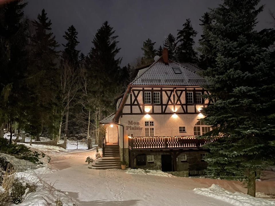 Property building, Winter