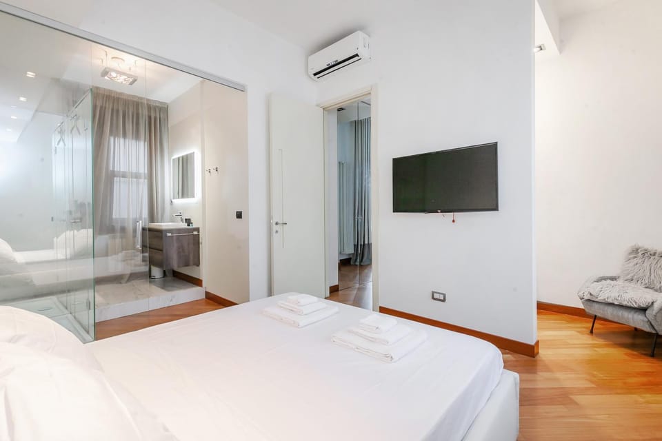 San Babila Executive Suites - Discover The Historic Centre Of Milano Apartment in Milan