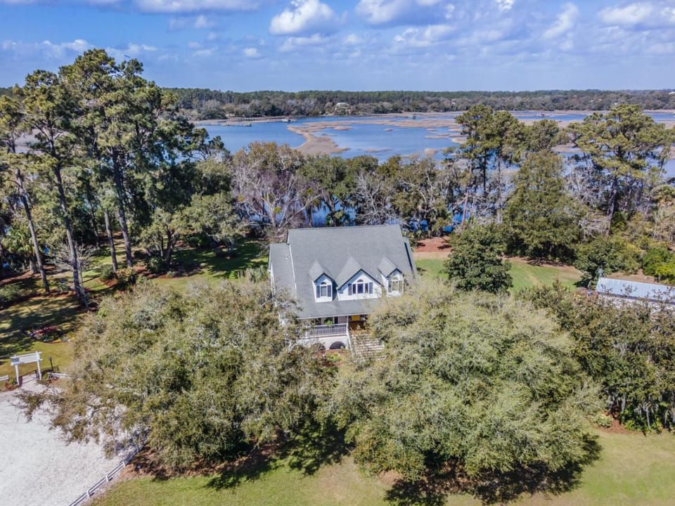 Private Retreat on Deep Water overlooking Jenkins Creek House in Saint Helena Island
