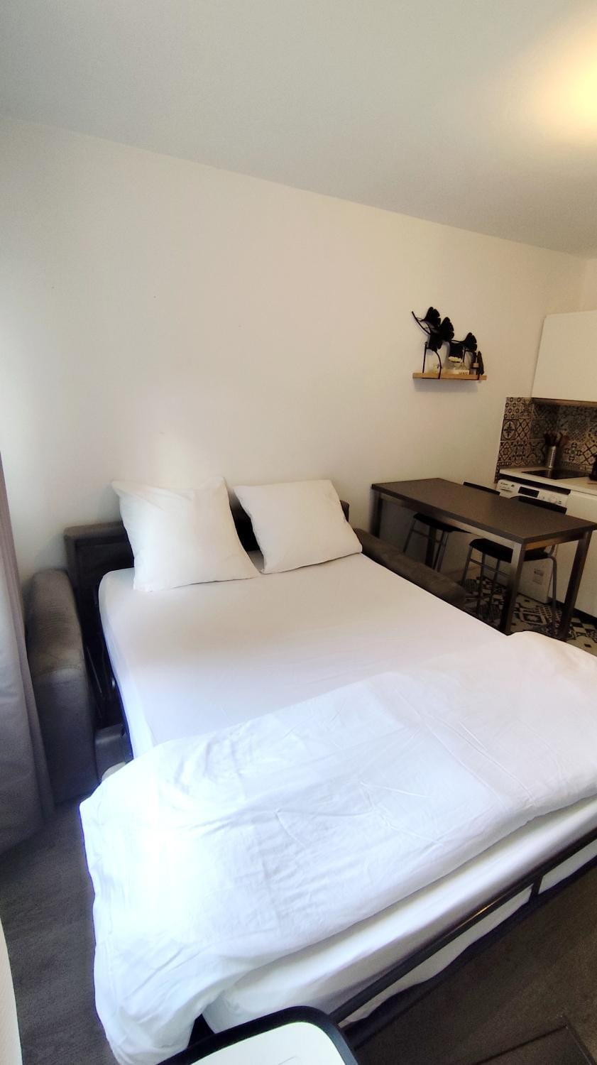 Prado Studio à 5 min des plages et 10 min du stade Vélodrome Apartment in Marseille