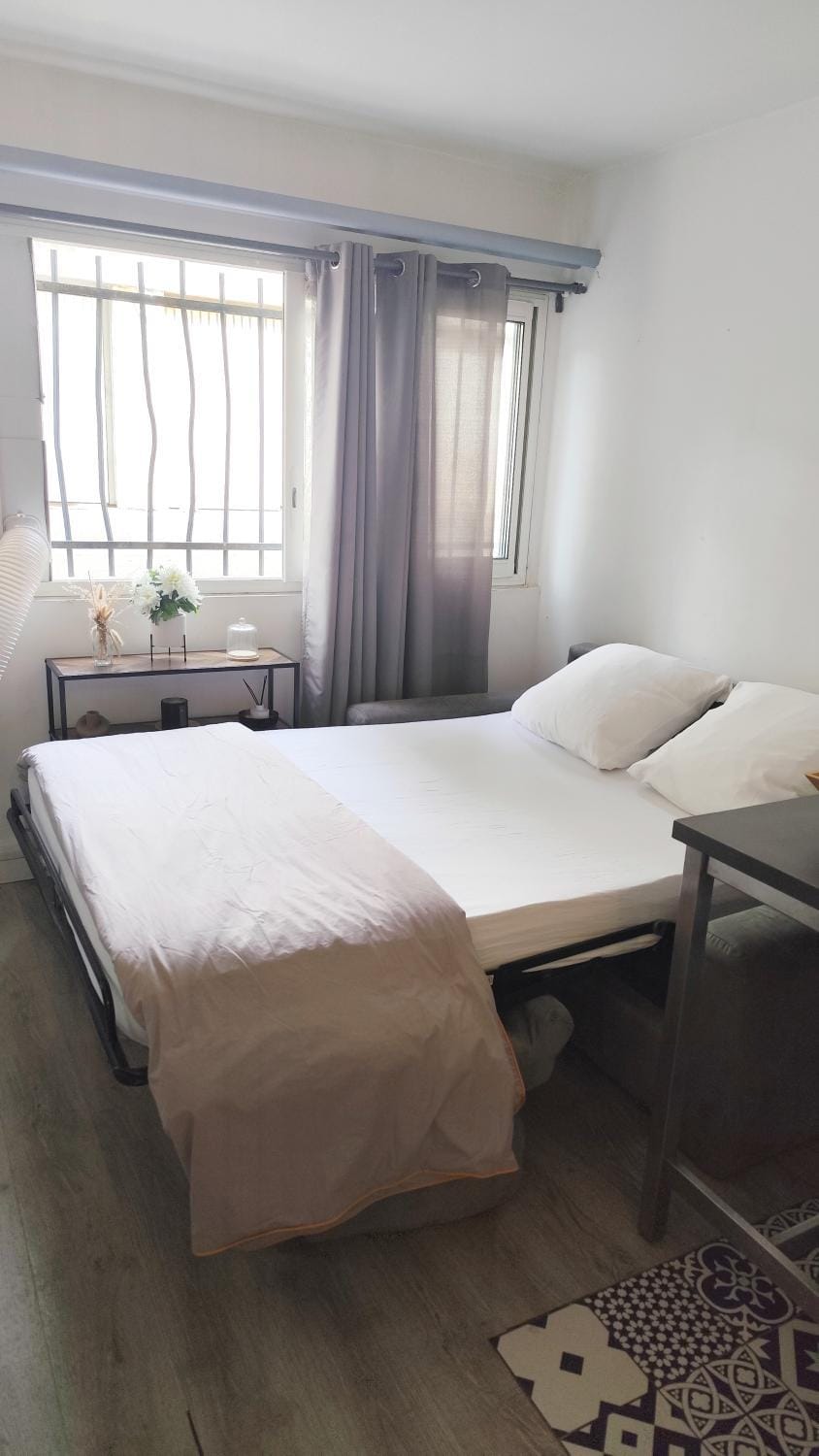 Prado Studio à 5 min des plages et 10 min du stade Vélodrome Apartment in Marseille