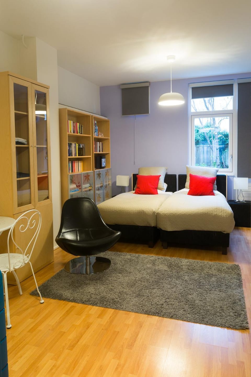 Bed, Day, Winter, Photo of the whole room, Bedroom, Garden view