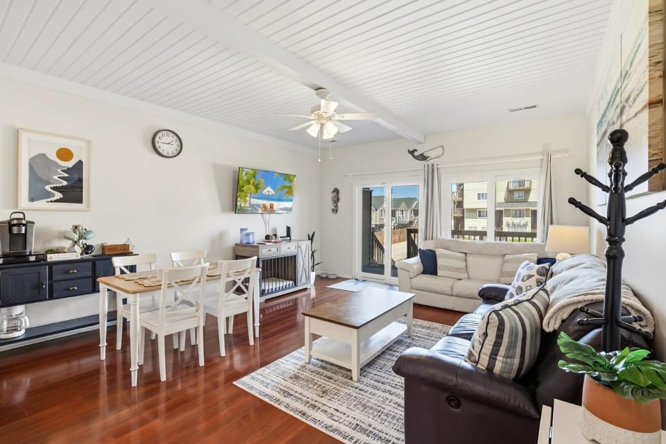SW16 - Barefoot and Sassy House in Kill Devil Hills