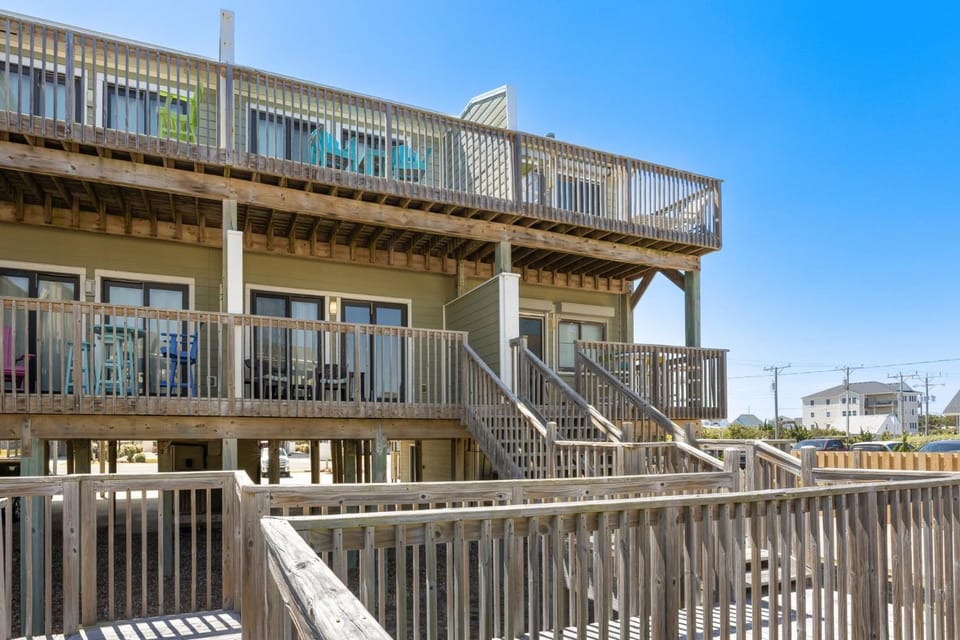 SW16 - Barefoot and Sassy House in Kill Devil Hills