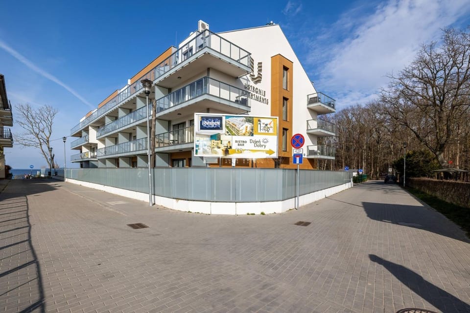 Property building, Day, Street view