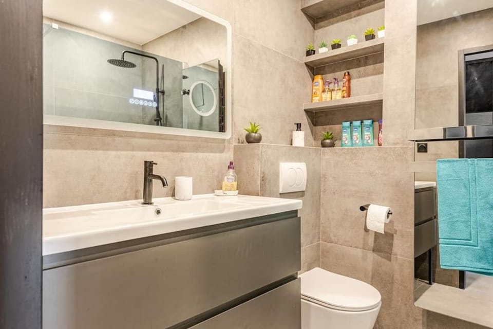 Plage luxe collé à l’hôtel Martinez Apartment in Cannes