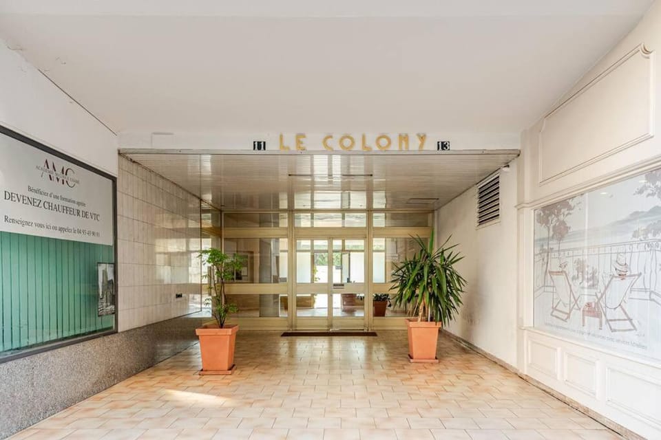 Plage luxe collé à l’hôtel Martinez Apartment in Cannes
