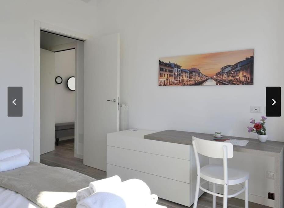 Seating area, Bedroom