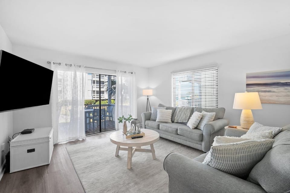 Newly Listed - One bedroom condo on Harbor Island House in South Carolina