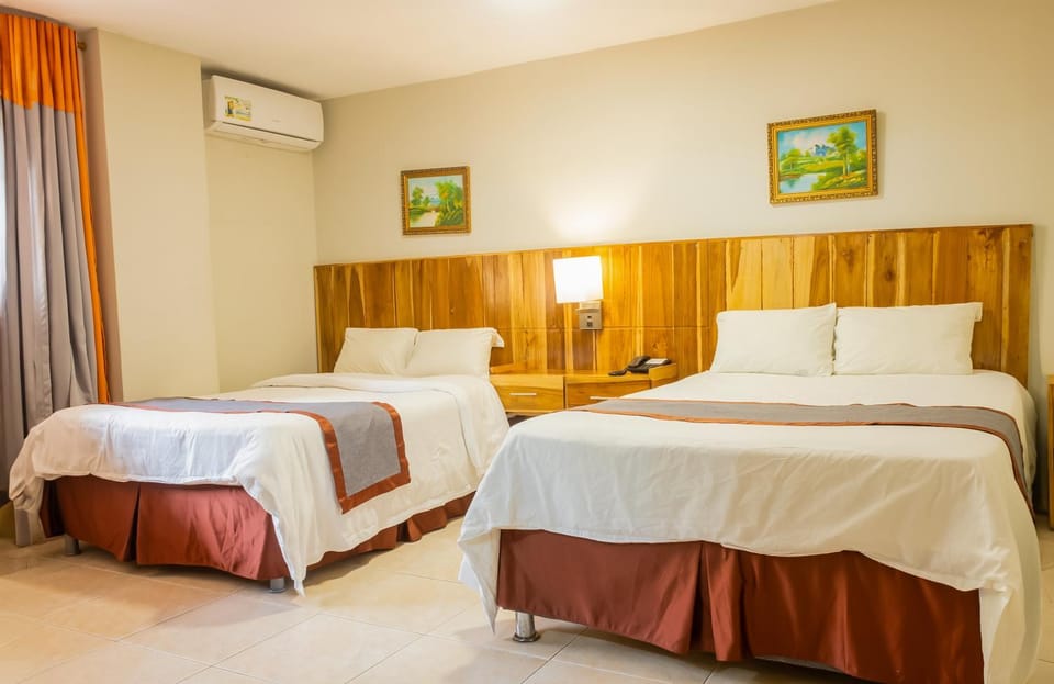 Bed, Photo of the whole room, Bedroom, air conditioner