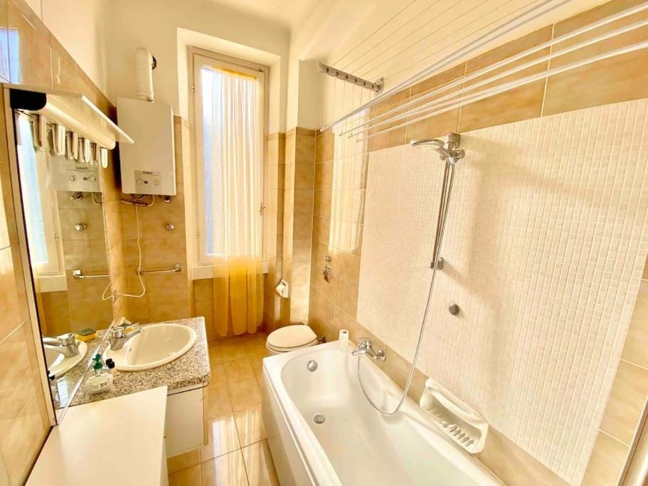 [In centro]10 minuti dal duomo Apartment in Milan