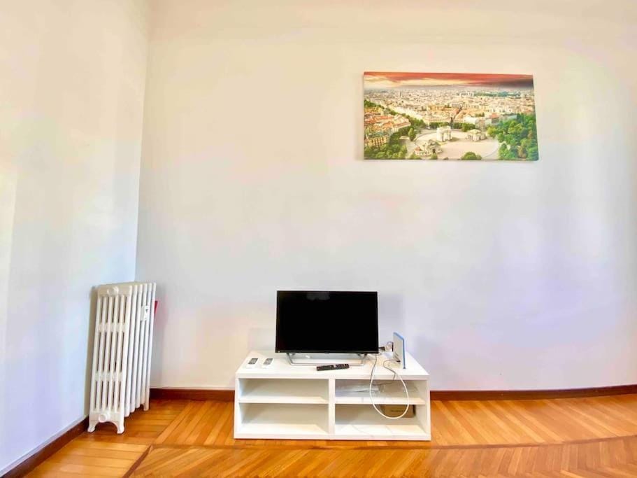 [In centro]10 minuti dal duomo Apartment in Milan