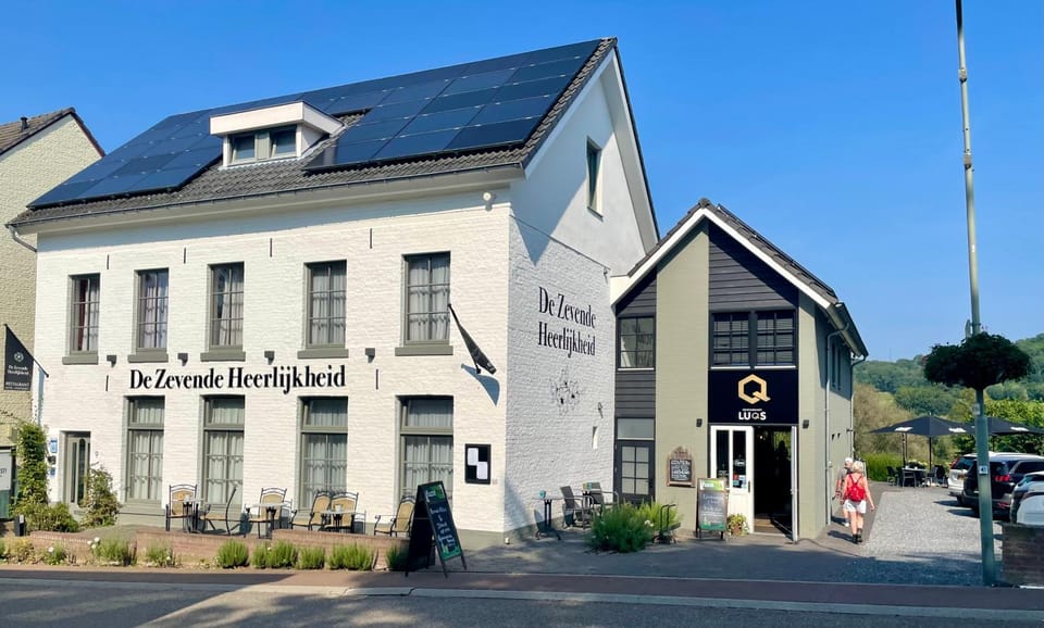 Property building, Restaurant/places to eat
